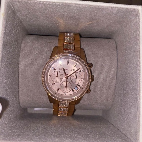 Michael Kors Watch - Picture 2 of 3